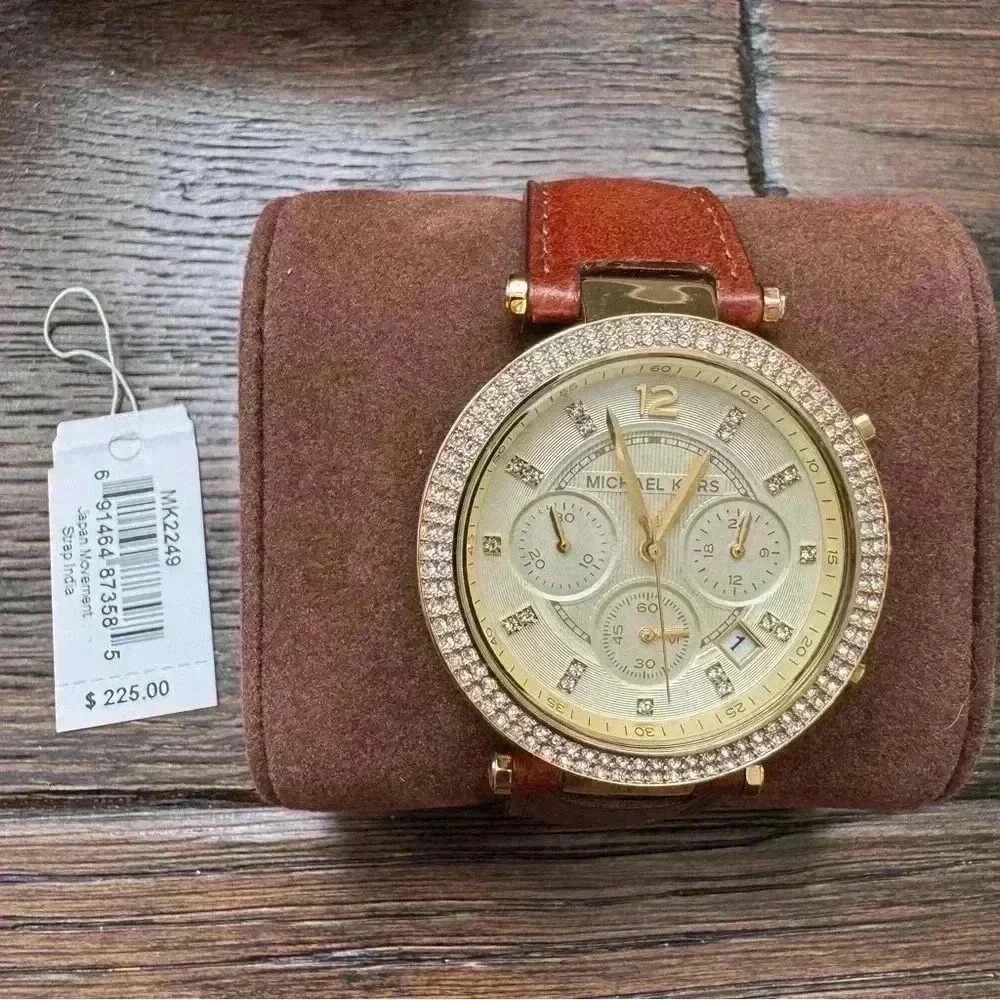 Michael Kors Watch - Picture 3 of 8